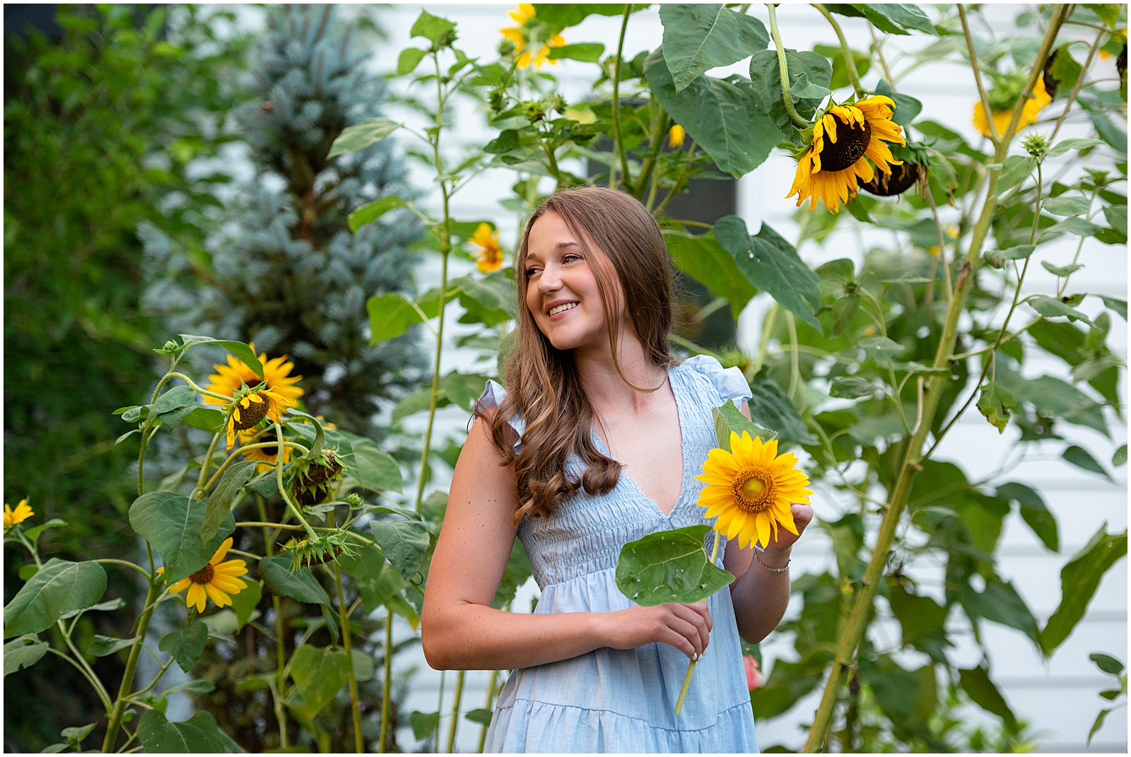 Session tips for summer senior photos – Sarah Jane Photography is a high school senior photographer serving Bourbonnais & Chicagoland.