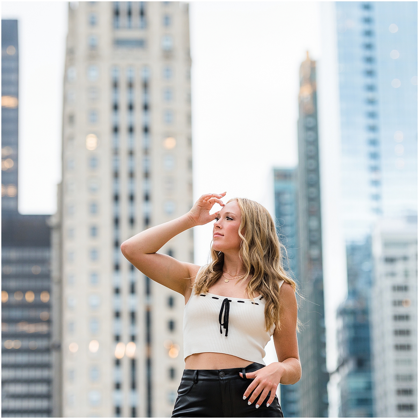 Three go-to poses for your senior photos – Sarah Jane Photography is a high school senior photographer serving Bourbonnais & Chicagoland.