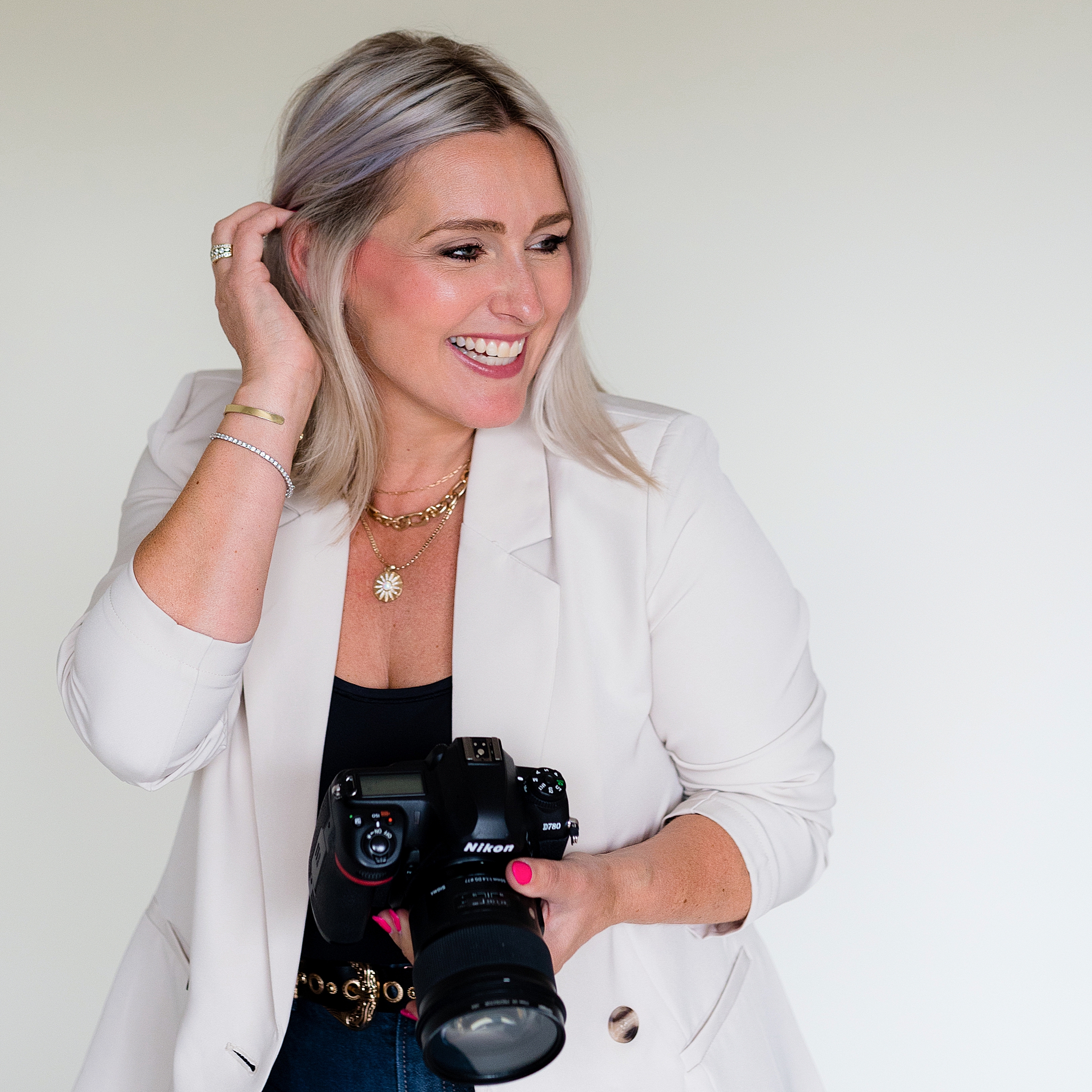Building the photography business you dream about – Sarah Jane Photography is a senior photographer based in Bourbonnais, Illinois.