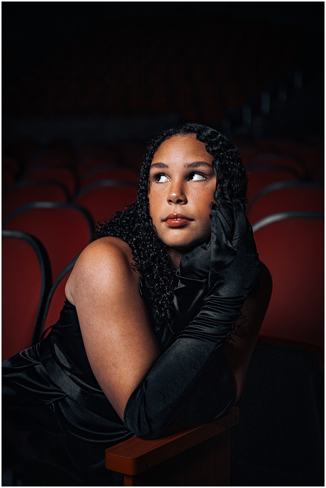 Mod Squad 2026: Just Do It Sportrait Photos – Sarah Jane Photography is a high school senior photographer serving Bourbonnais & Chicagoland.