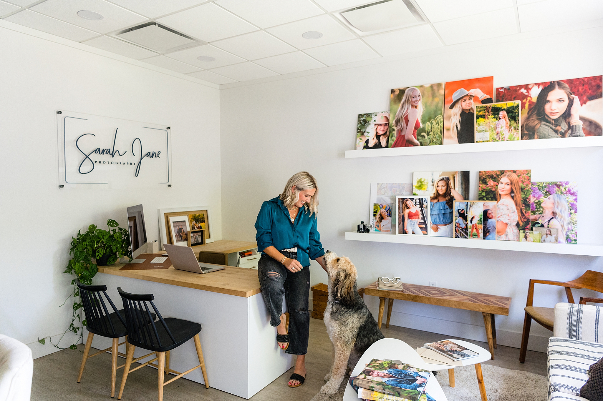 Wow your clients before they even book – Sarah Jane Photography is a senior photographer & educator based in Bourbonnais, Illinois.