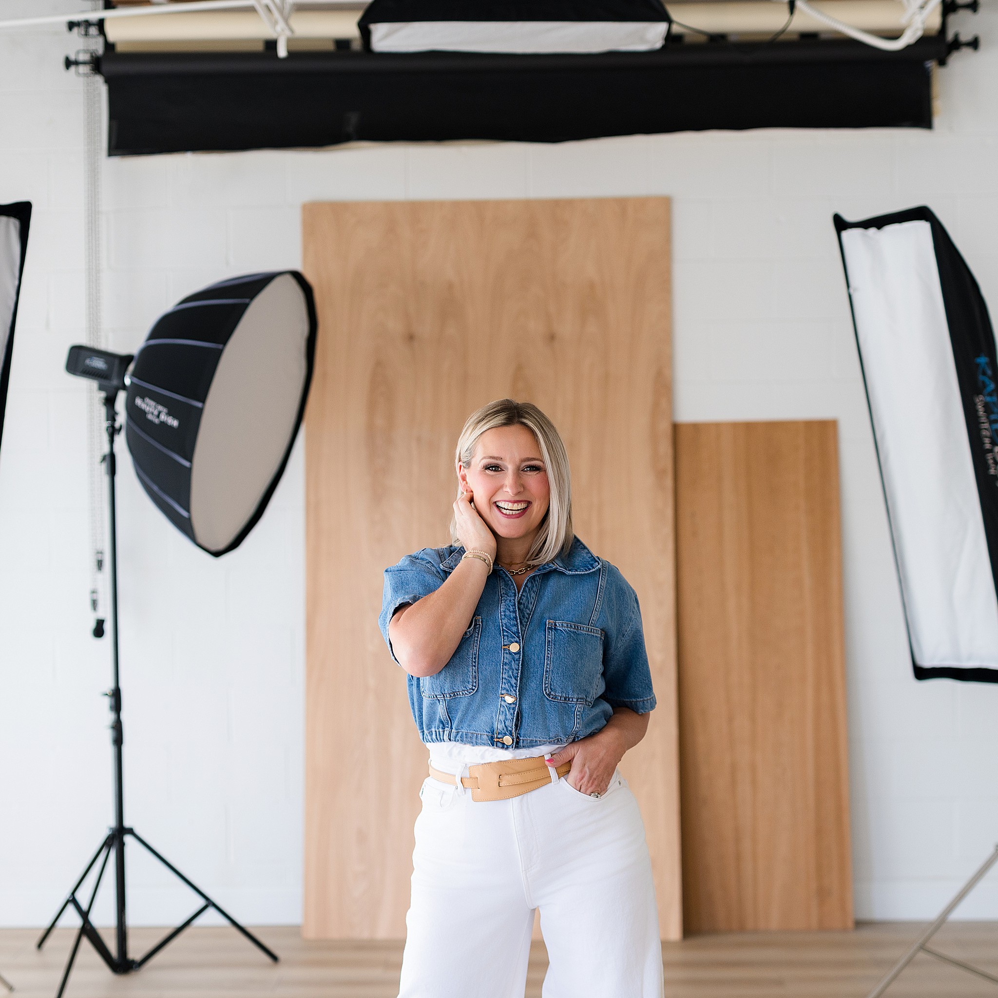 The senior experience doesn't end when the session is over – Sarah Jane Photography is a senior photographer based in Bourbonnais, Illinois.