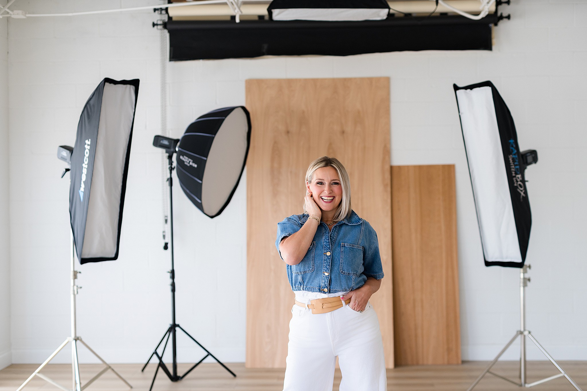 The senior experience doesn't end when the session is over – Sarah Jane Photography is a senior photographer based in Bourbonnais, Illinois.